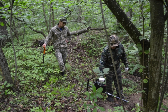 Поисковики нашли останки алтайских бойцов-лыжников, защищавших Севск