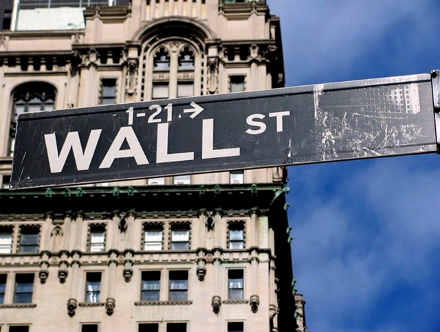 Торги на Уолл-стрит проходят в «красной зоне» перед заседанием ФРС