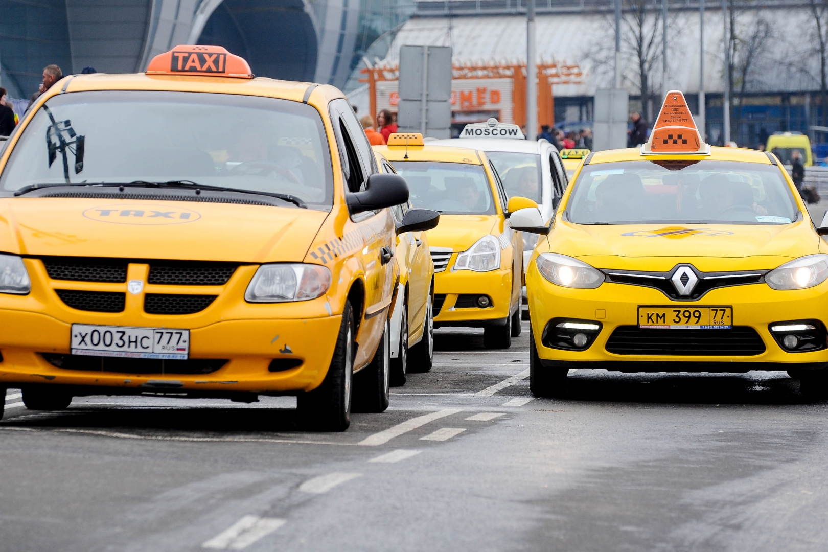 такси в москве машины