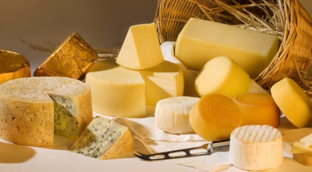 1,3 тонны поддельного сыра выявлено в Воронежской области