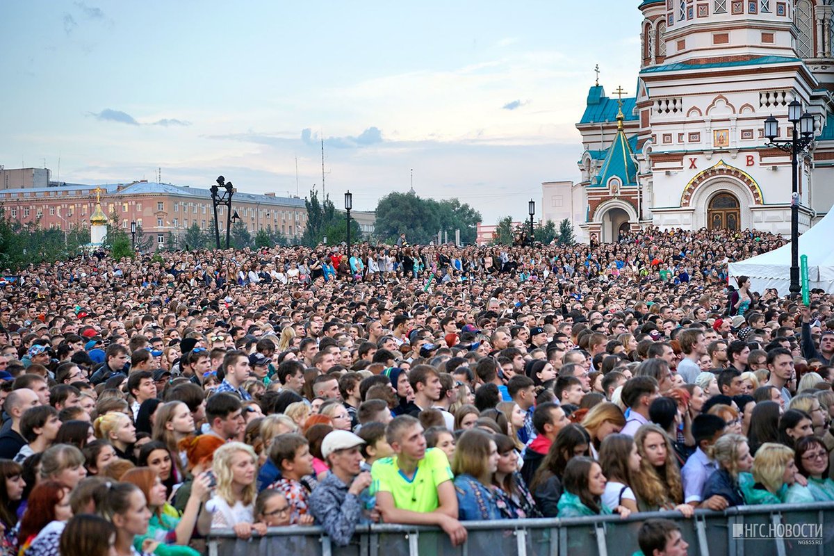 Какие сегодня есть мероприятия. Соборная площадь Омск концерт. Соборная площадь Омск мероприятия. Соборная площадь Омск праздник. День города Омск 2023.