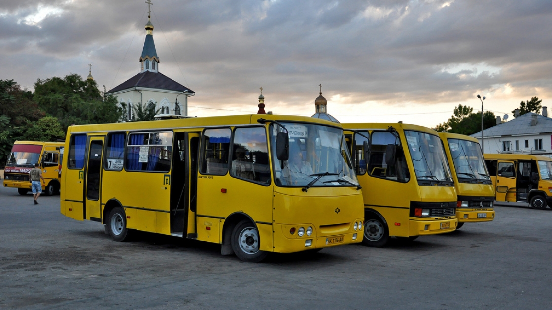 Автобусы грэс. Городские автобусы Феодосия. Автобусные парки города Феодосии 2022.