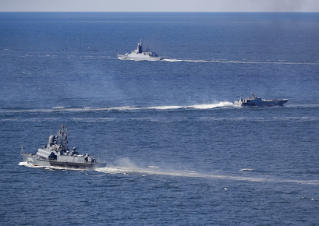 Балтийский флот стреляет ракетами в Северном море