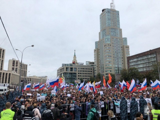 Почти 50 тысяч человек насчитали на проспекте Сахарова к концу митинга