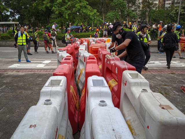 США надеются, что протесты в Гонконге «разрешатся мирно»