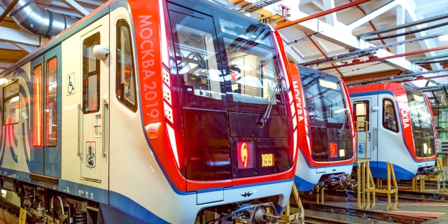 Подвижной состав Сокольнической линии метро Москвы обновлен на 25%