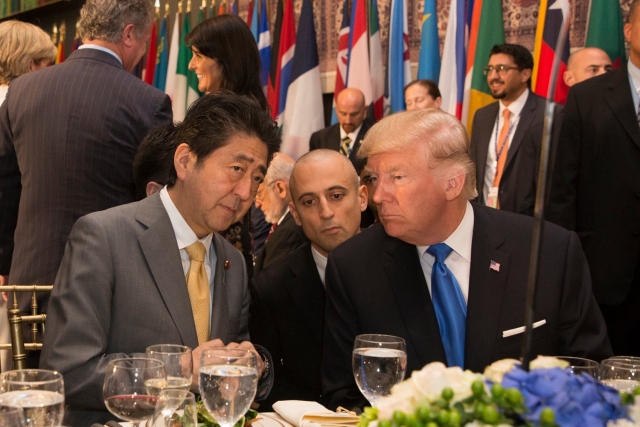 Трамп и Абэ договорились о новом торговой соглашении