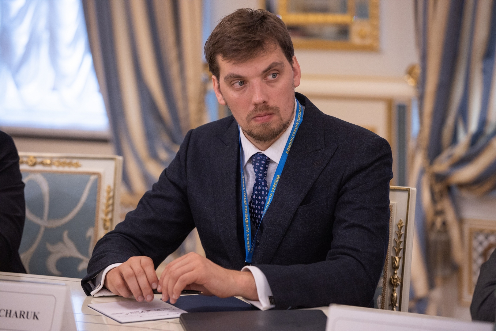 Гончарук заявил о «негодяях и подонках» среди украинских чиновников