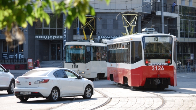 Новосибирские власти сделали ставку на общественный транспорт