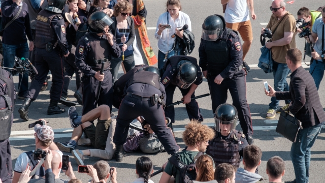 Генпрокуратура: Полиция и гвардия на митингах в Москве действовала законно