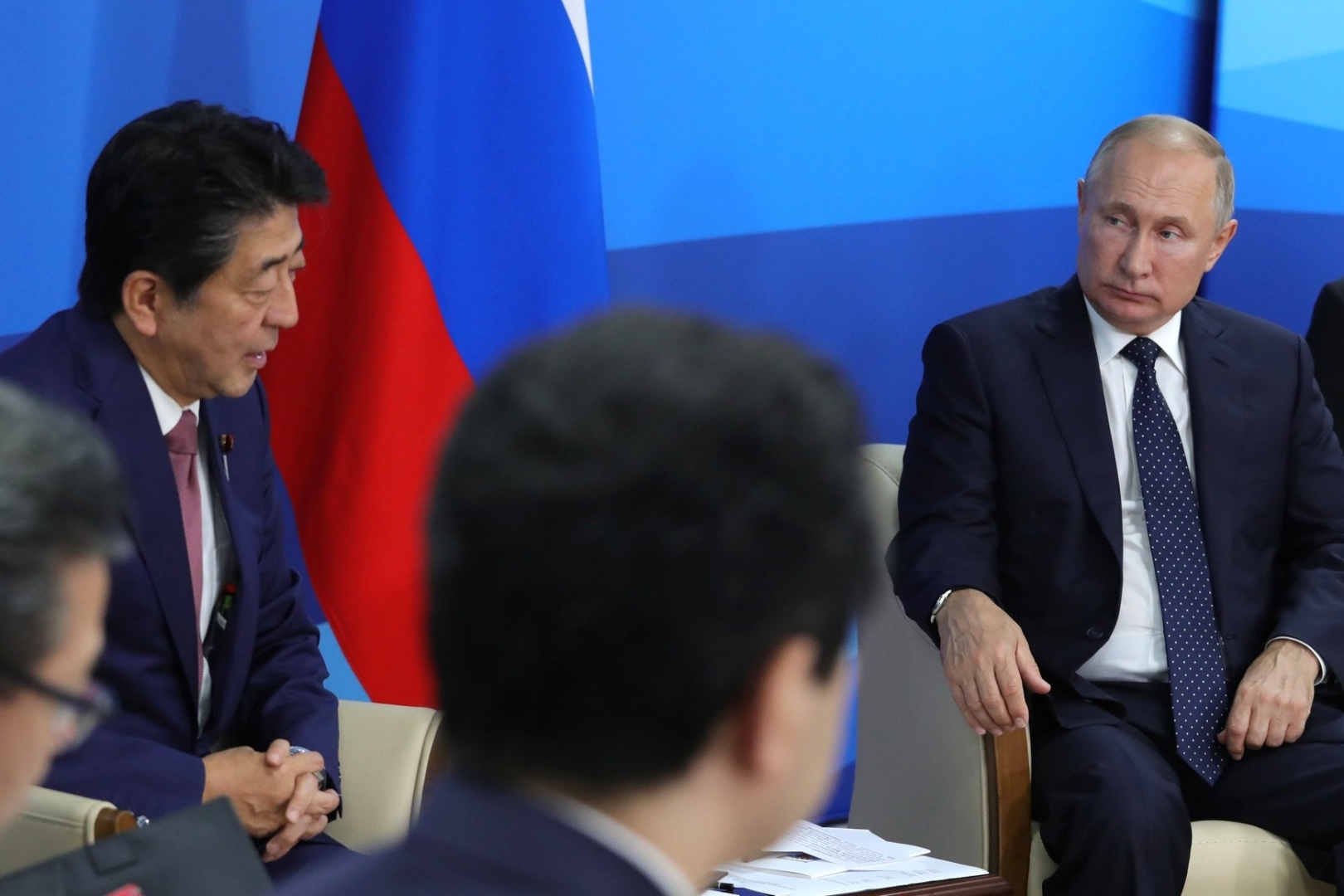 Спор между японией и россией. Абэ премьер министр в России. Россия и Япония. Япония и Россия отношения. Япония Курилы.