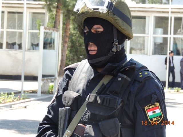 Силовиков Таджикистана переводят на усиленный режим несения службы
