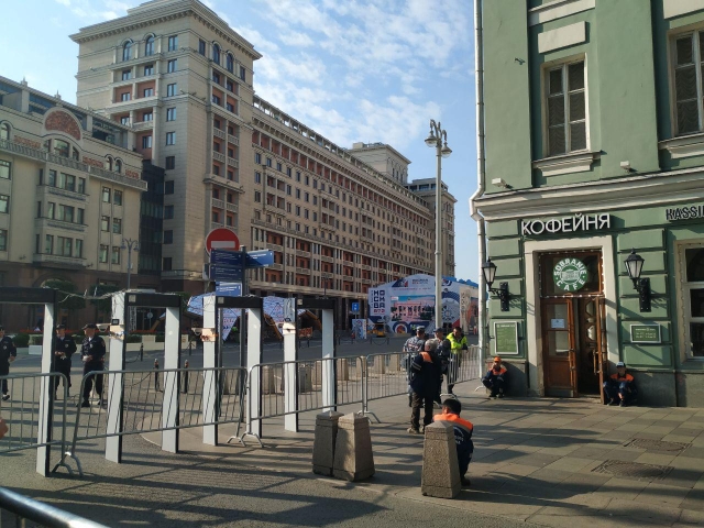 Оцепление в центре Москвы блокировало подходы к Мосгоризбиркому