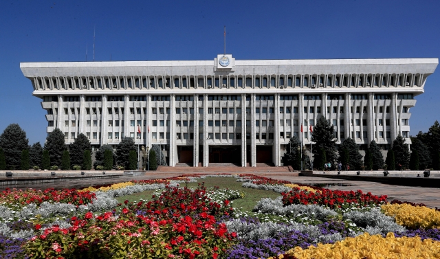 Здание парламента Киргизии
