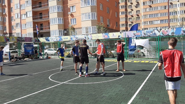 В Краснодаре юные футболисты сразились за звание «Уличный красава»