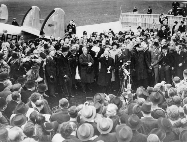 Мюнхенское соглашение 1938 год. Невилл Чемберлен привёз Великобритании «мир на все времена»