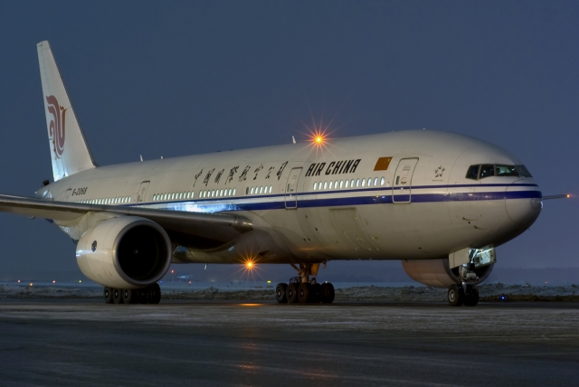 Самолет, вылетевший из Вашингтона в Пекин, прервал полет из-за возгорания