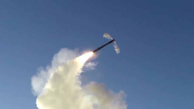 Стрельбы крылатыми ракетами «Оникс» из берегового ракетного комплекса «Бастион»