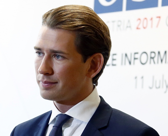 Курц объявил о победе своей партии на выборах в Австрии