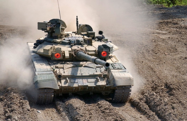 Российской армии начали поставлять танки Т-90М и Т-72Б3М