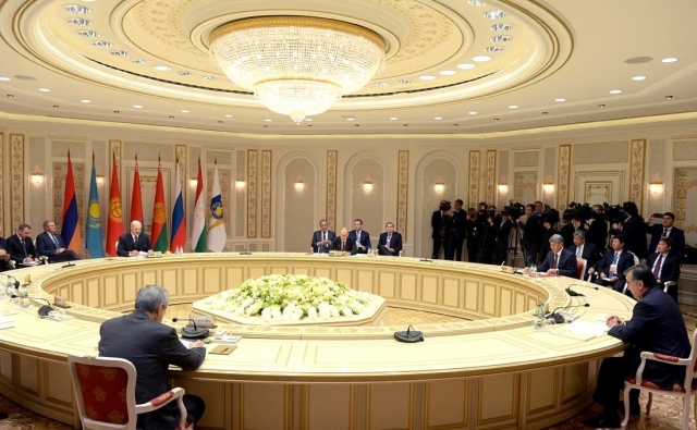 Путин в Ереване проведёт переговоры с Пашиняном и Рухани