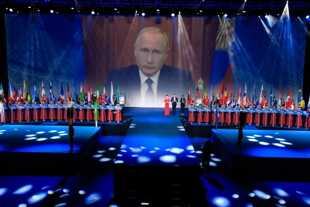 Владимир Путин приветствовал участников чемпионата мира по боксу в Улан-Удэ