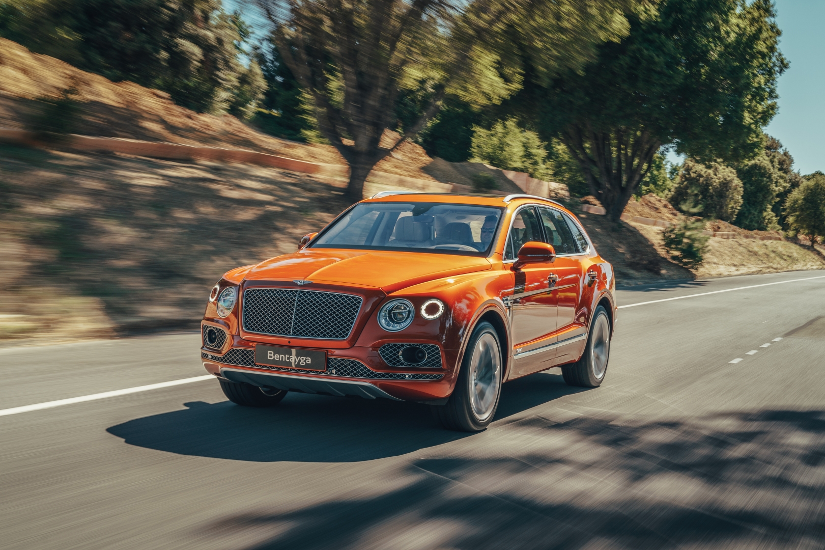 Р‘РµРЅС‚Р»Рё Bentayga Hybrid