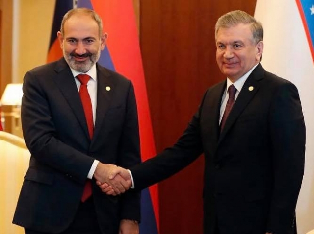 Пашинян провёл «историческую встречу» с президентом Узбекистана