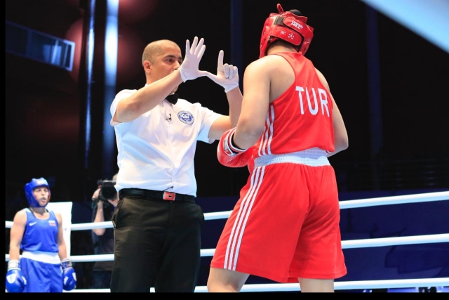 Нокдаун турецкой спортсменки в бою с Далгатовой на ЧМ-2019