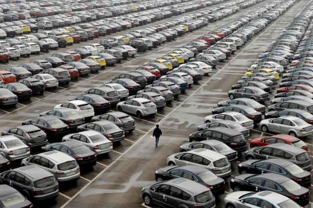 Стало известно, сколько жители РФ потратили на покупку авто в сентябре
