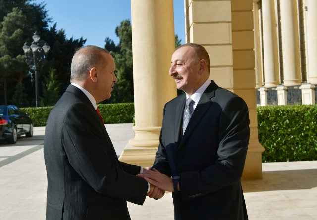 Алиев и Эрдоган обсудили экономику и оборонную промышленность