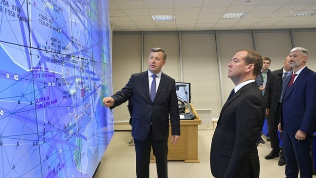 Медведев открыл центр организации воздушного движения в Новосибирске