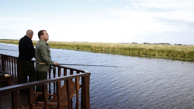 Новгородцы просят Госдуму сохранить вольный рыбный лов на озере Ильмень