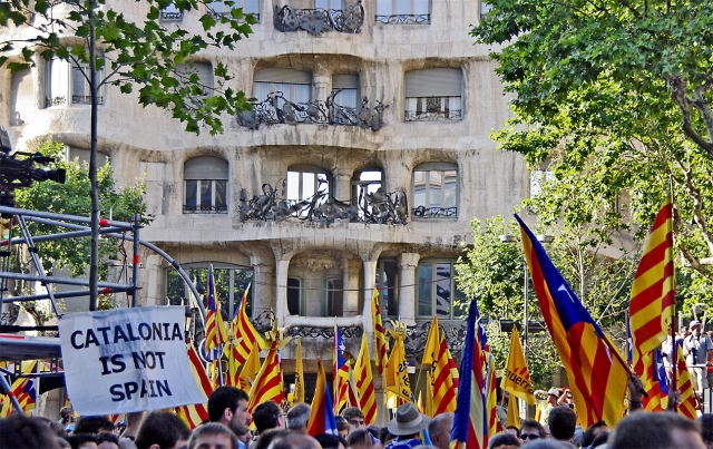 El Pais: Каталония – всепоглощающая черная дыра