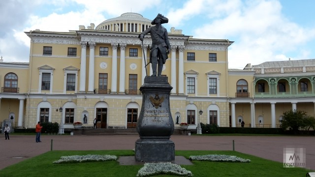 В Петербурге поставят памятник директору Павловска, спасавшей музей в войну