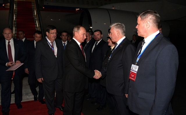 Владимир Путин прибыл с рабочим визитом в Таджикистан для участия в саммите Содружества Независимых Государств. 2018 