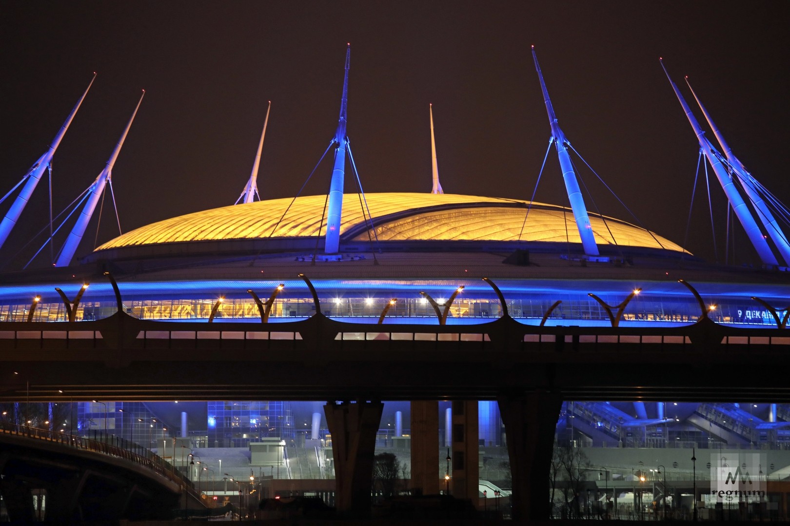 Стадион зенит сегодня. Стадион Крестовский. Зенит стадион стадион Арена Санкт-Петербург Лахта центр в метро.