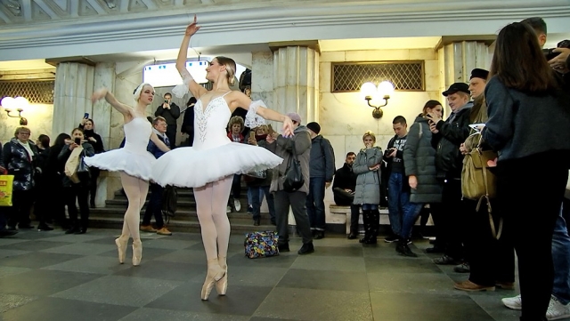 Бахрушинский музей провел театральную акцию в метро Москвы