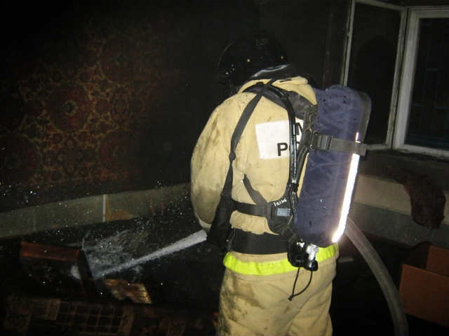 Шестеро человек спасены при пожаре в алтайском городе Бийске