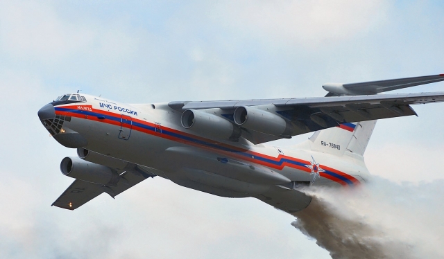 МЧС России направит авиацию на тушение пожара в Абхазии