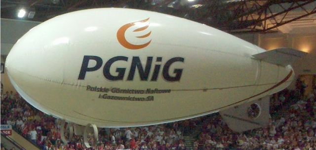 Дирижабль с рекламой PGNiG