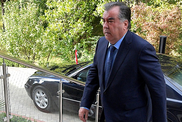 Президента Таджикистана предлагают выдвинуть на Нобелевскую премию мира