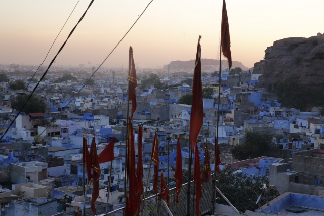 Вид на город со стен крепости Мерангар