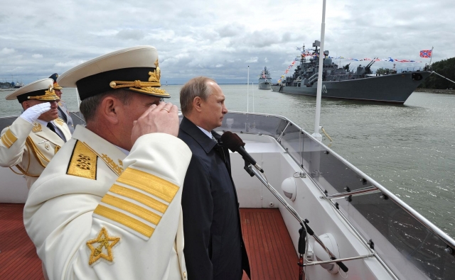 Путин назвал дальнейшее развитие ВМФ одним из главных приоритетов