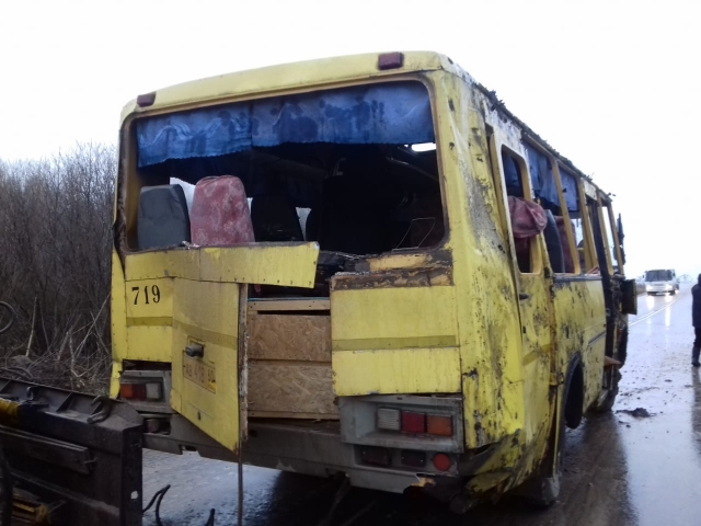 Попавший в ДТП в Псковской области рейсовый автобус 
