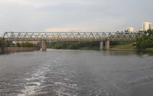 Москва-река в районе Москворечье-Сабурово 