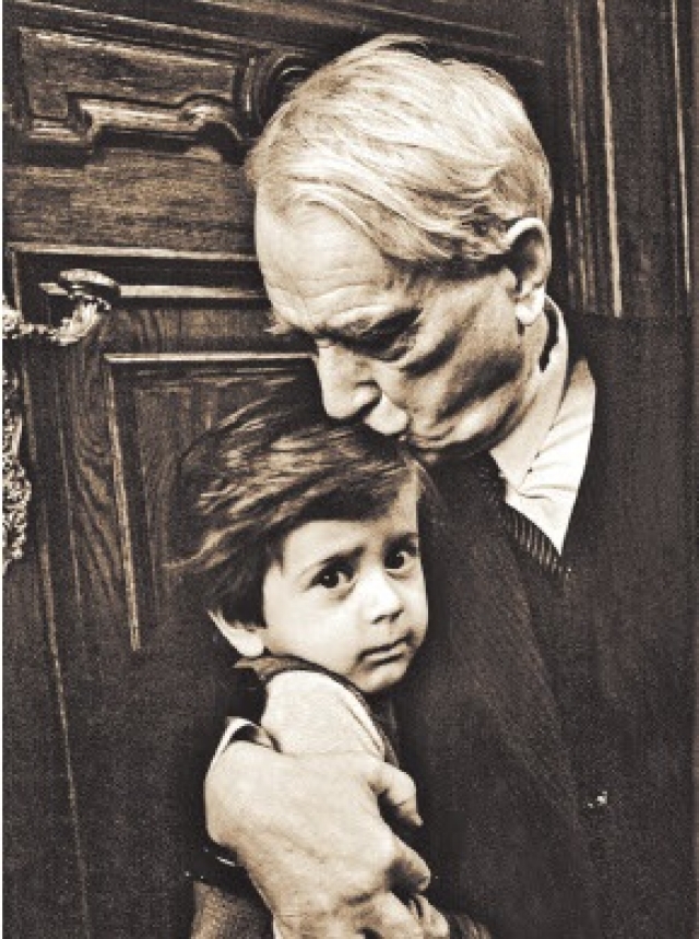 Борис Борисович Пиотровский с внуком Борисом