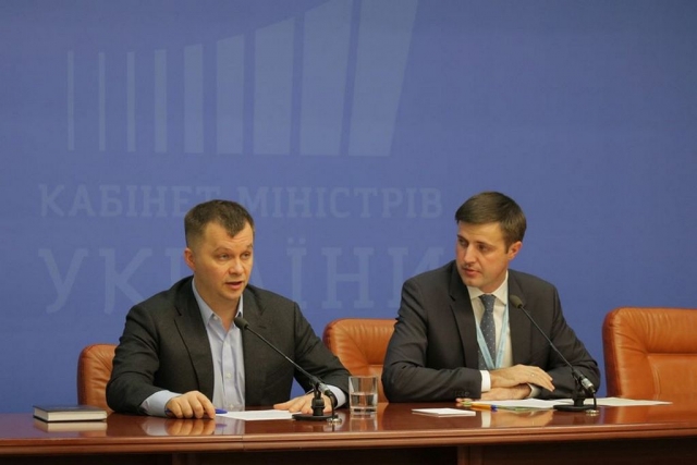 Министр развития экономики, торговли и сельского хозяйства Украины Тимофей Милованов (слева) 