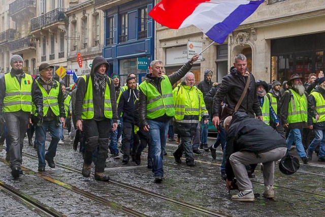 Протесты во Франции. Желтые жилеты 