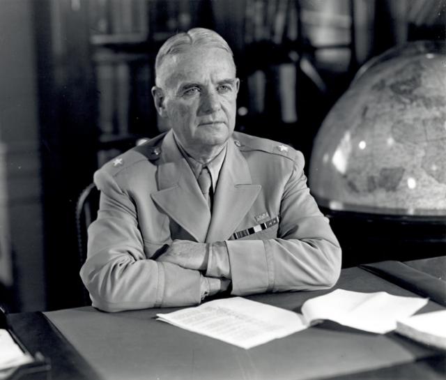 Уильям Донован — глава Управления стратегических служб (будущего ЦРУ) в 1945
